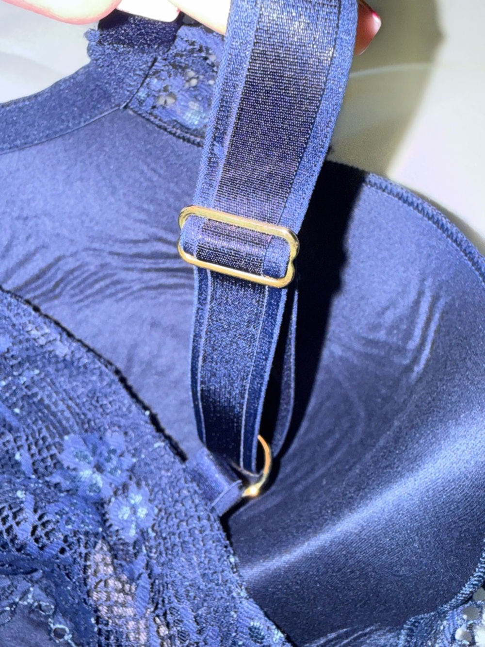 Victoria's Secret Navy Lace Plunge Underwire Bra with Gold Accent Size 44DD - Picture 9 of 12